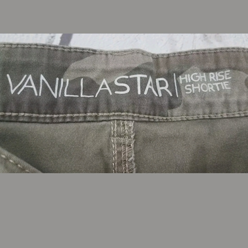 Vanilla Star High Rise Shortie Mini Camo Shorts - Picture 5 of 6